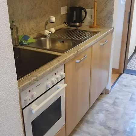 Small Apartment, Apartament *